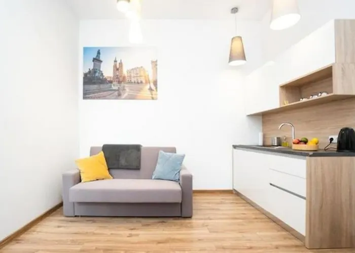 Old Town Apartments - B22